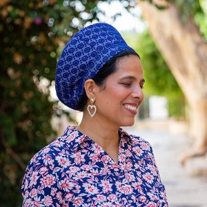 כובע אופנתי בצבע כחול עמוק נוח אוורירי ויפהפה