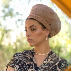 כובע לדתיות צבע חום בהיר מאמא כובע