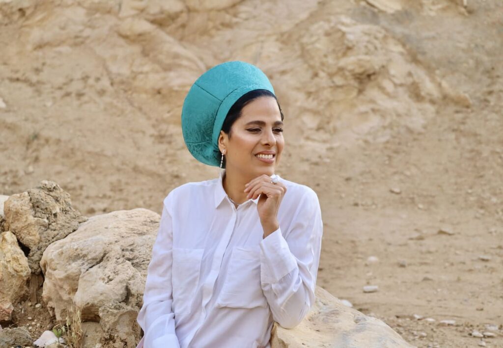 כיסוי ראש חגיגי טורקיז ברוקרד